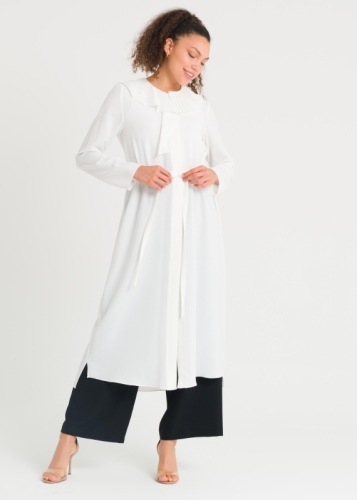 Volanlı ve Pilise Detaylı Kap