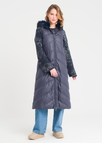 سترة بفرو الأوز وغطاء رأس