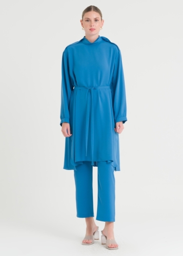 Yaka Detaylı Kemerli Tunik