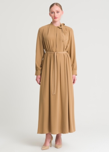 معطف علوي مريح مع ياقة مربوطة