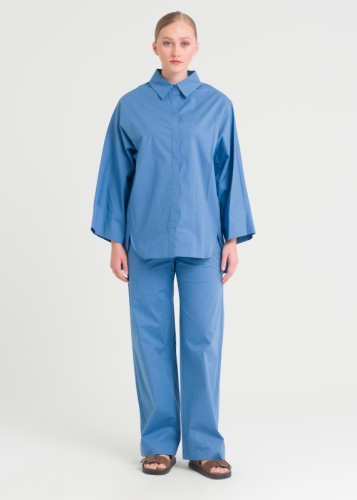 طقم ببنطلون وأكمام الخفاش