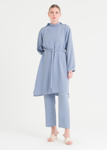 Yaka Detaylı Kemerli Tunik