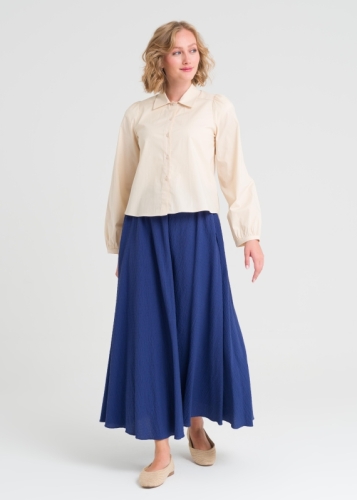 تنورة واسعة مع خصر مطاطي