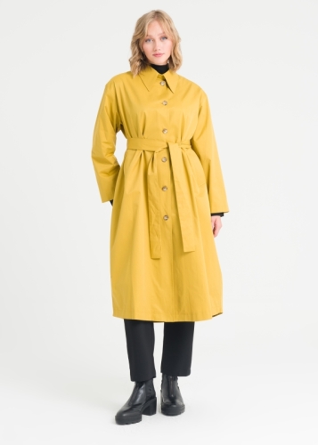 معطف واق من المطر بحزام للإغلاق