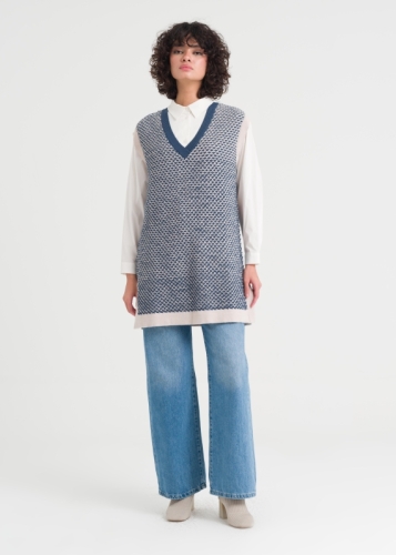 1010 سترة تريكو بياقة على شكل حرف V