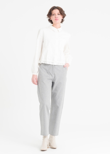 بنطلون مستقيم الساق مزود بجيوب