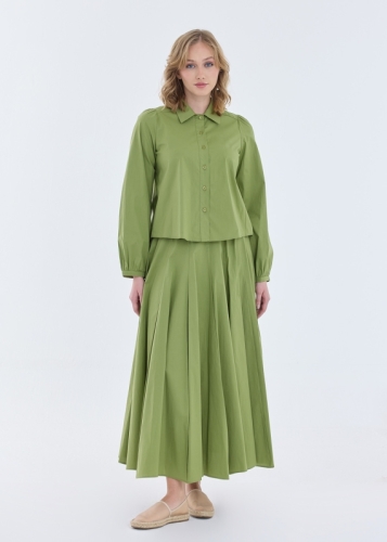 طقم مكوّن من قطعتين مع تنورة كلوش