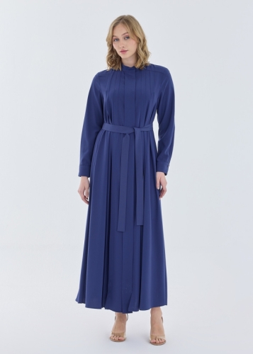 معطف طويل بياقة عالية مع حزام