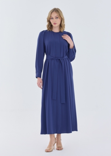 معطف طويل بتفصيل على الأكمام