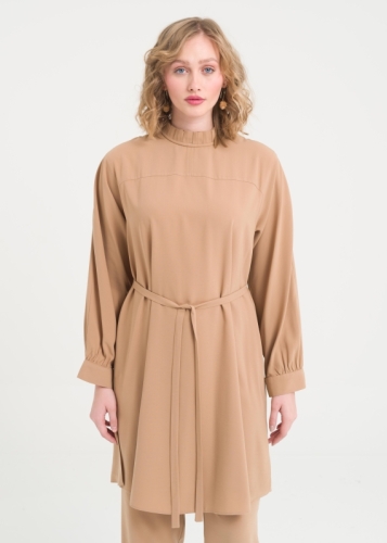 Yaka Detaylı Kemerli Tunik