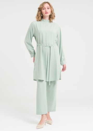 Yaka Detaylı Kemerli Tunik