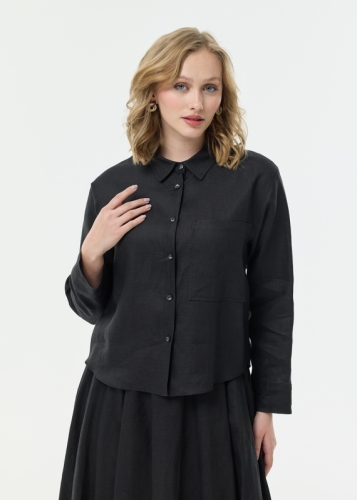 بلوزة كتان بتفاصيل الجيوب