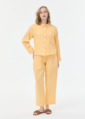 بنطال كتان بطيات أمامية