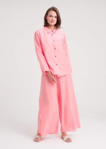 بنطال واسع الأرجل