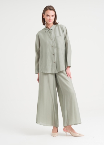 بنطال واسع الأرجل