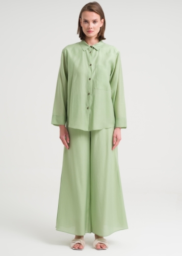 بلوزة بجيوب 