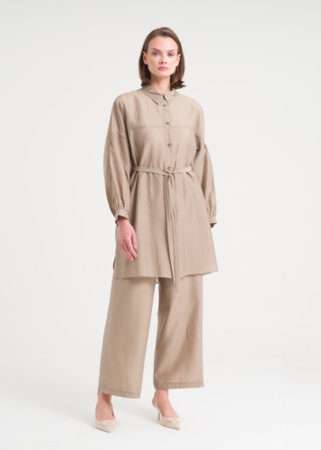 تونيك بأكمام منسدلة وحزام