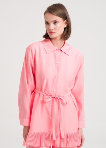 تونيك بتفاصيل كسرات في الأسفل