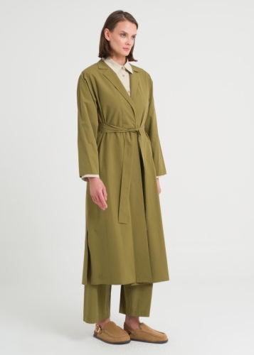 Easy-to-Wear Belted Cape