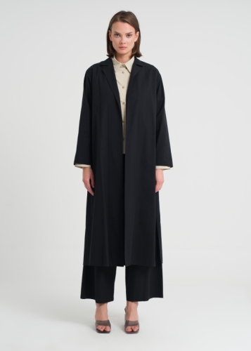 Easy-to-Wear Belted Cape