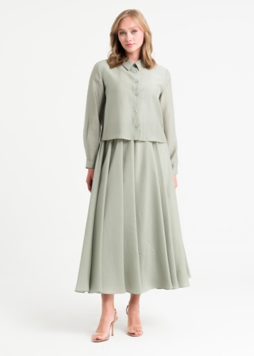 طقم بتنورة كلوش