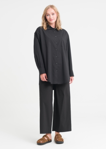 تونيك بأزرار وأكمام منخفضة