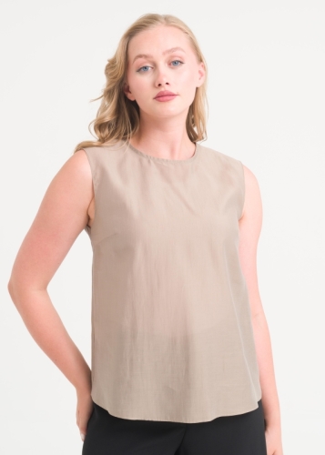 بلوزة بدون أكمام