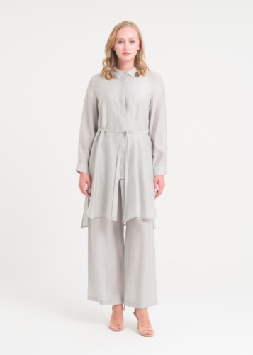 تونيك بأزرار للإغلاق وحزام خصر