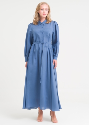 فستان بجيوب وتفاصيل على الأكمام